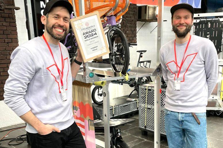 2577DFD7-24B0-4AB2-91CC-2268E0187538